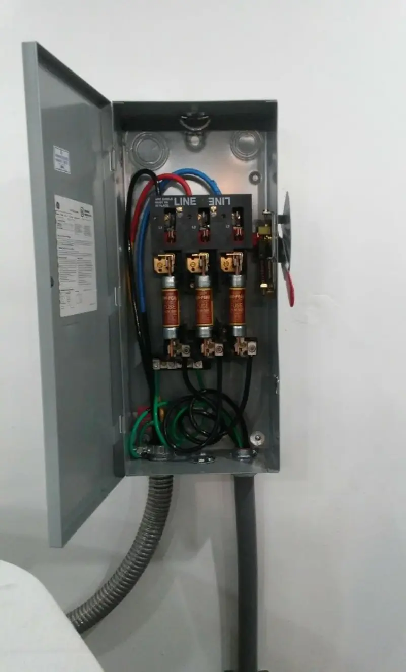 Three-phase disconnect switch installed for Smoke Detector Installation in Burbank